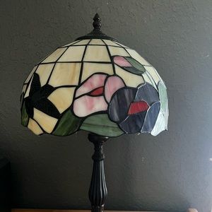 Tiffany Style Table Lamp 18”